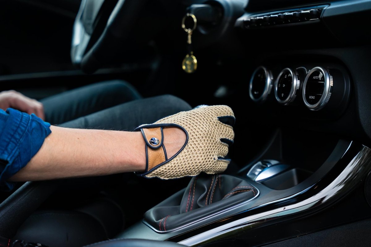 Crochet italian handcrafted driving gloves