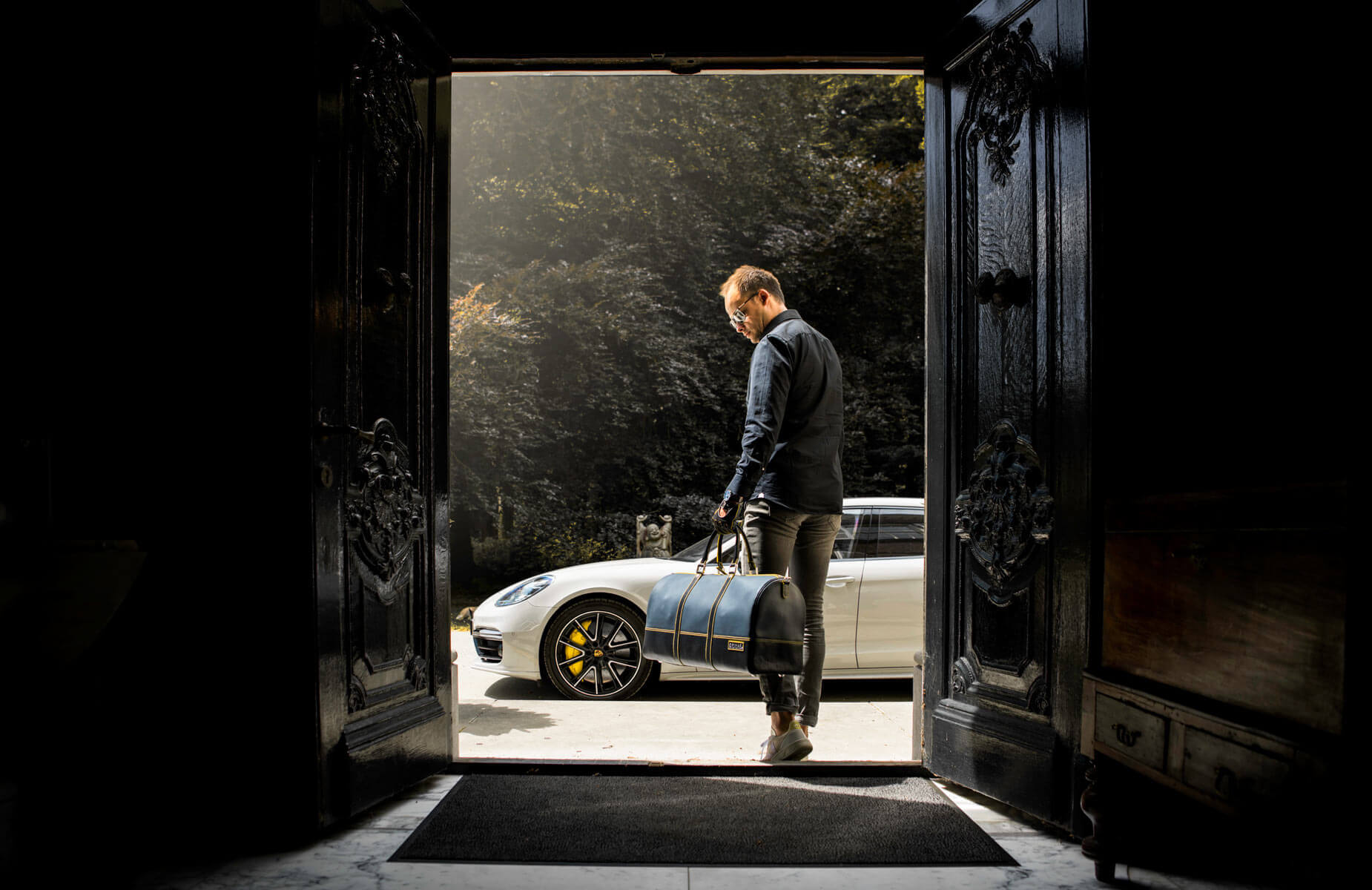 Porsche driving gloves bag