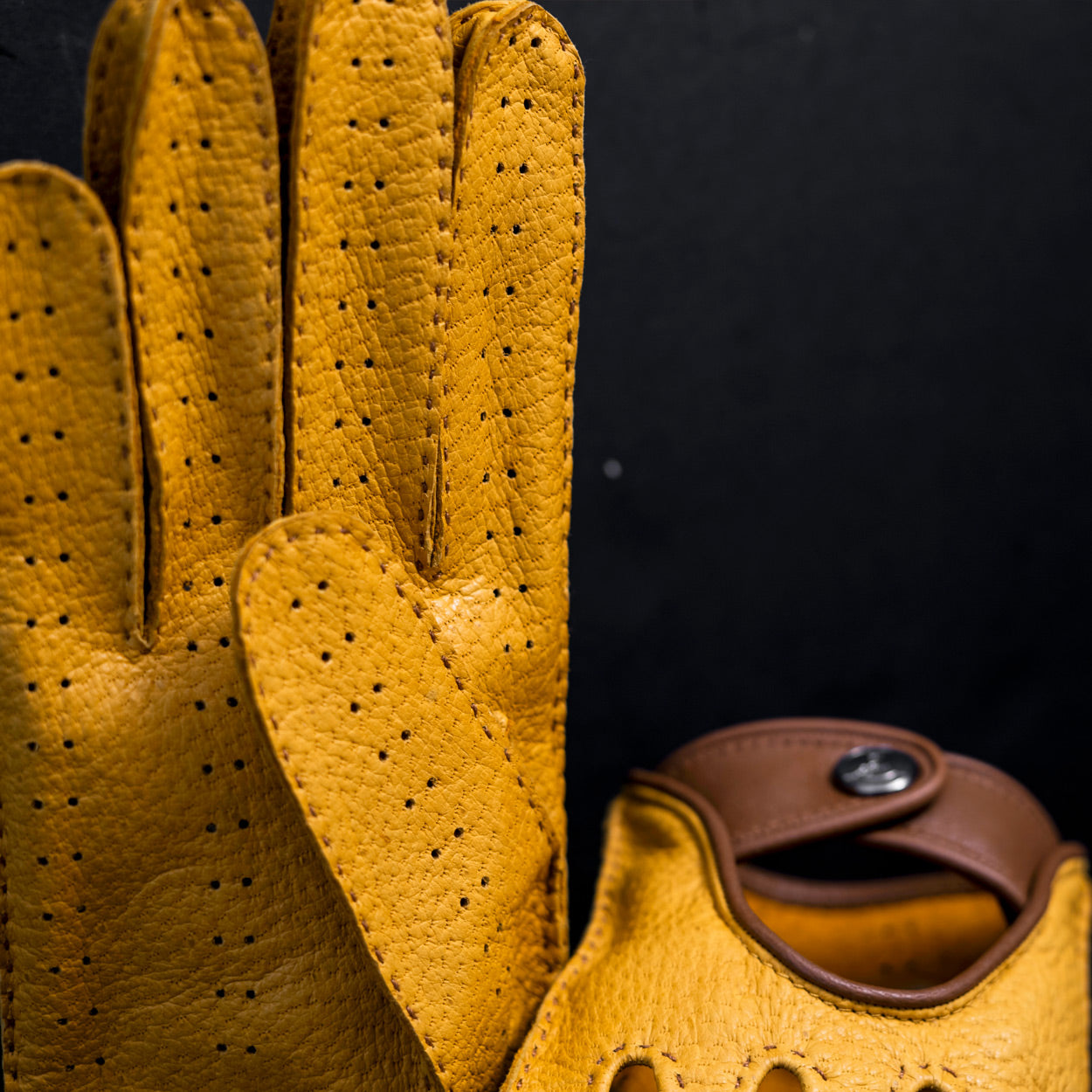 Yellow bird driving gloves
