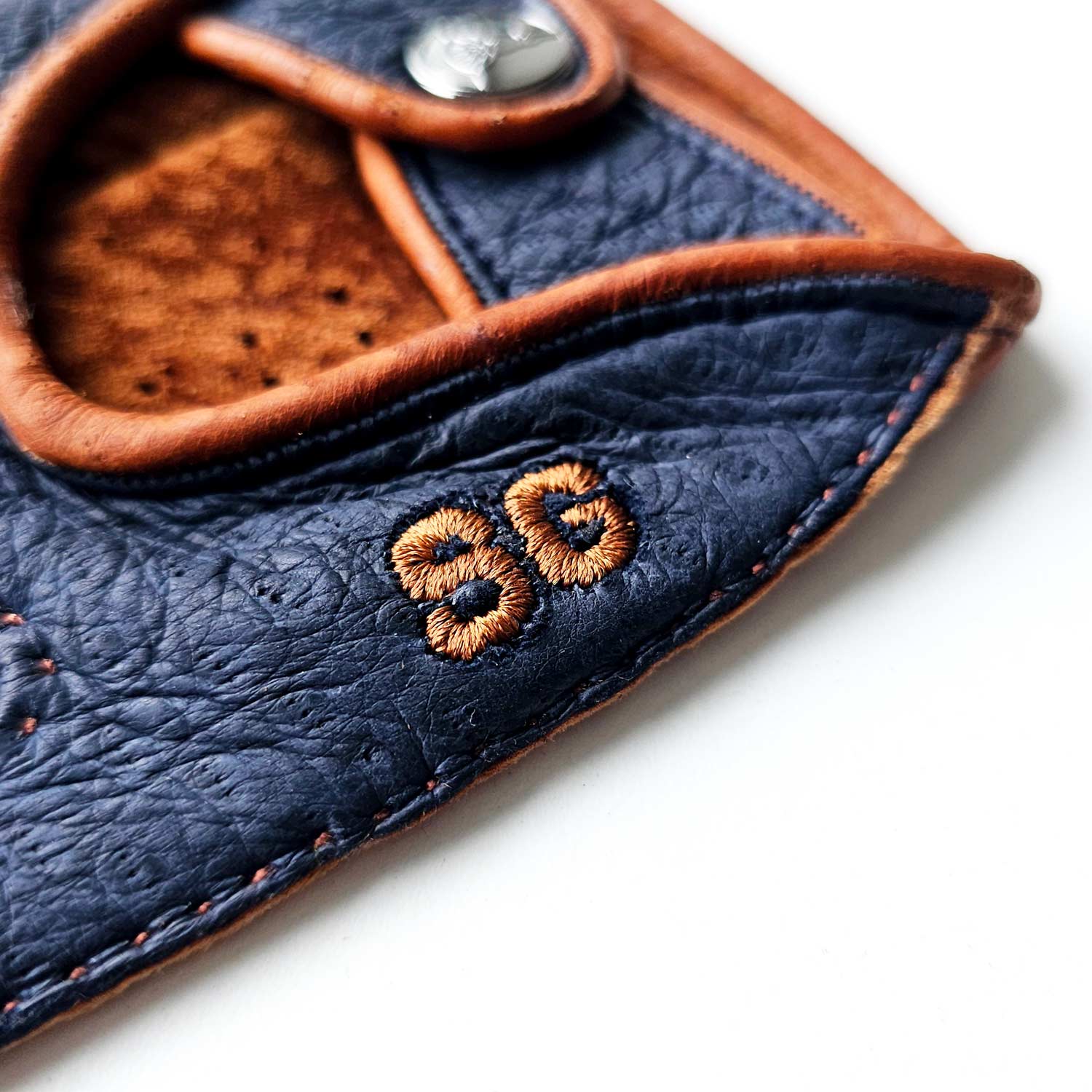 Leather driving gloves embroidery service