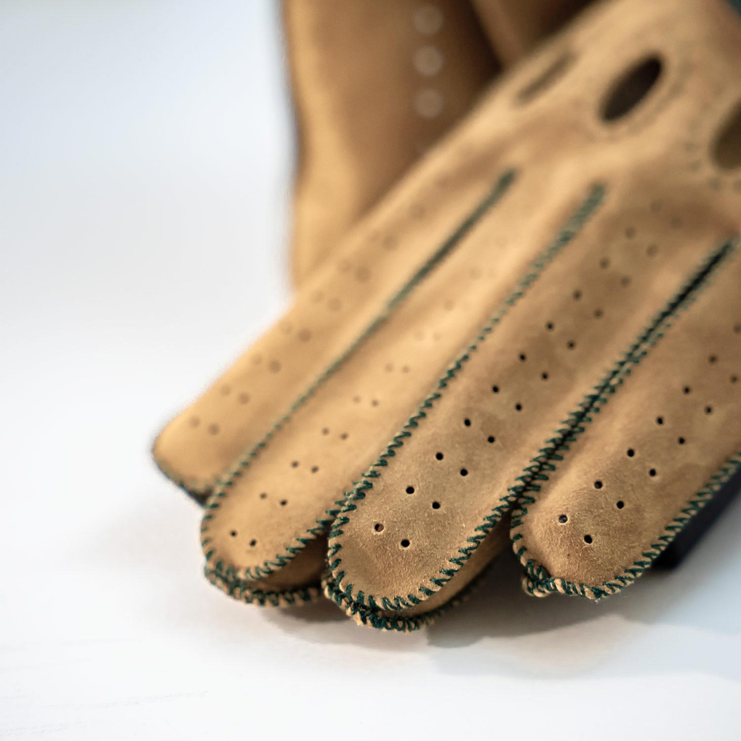Sand green suede Italian driving gloves