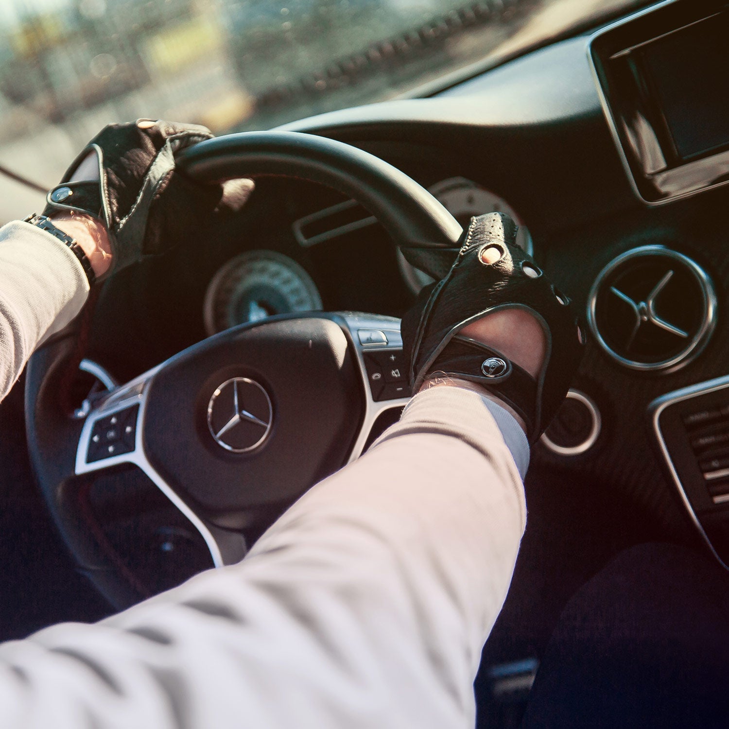 Classico nero black driving gloves - Opinari - Driver's Essentials