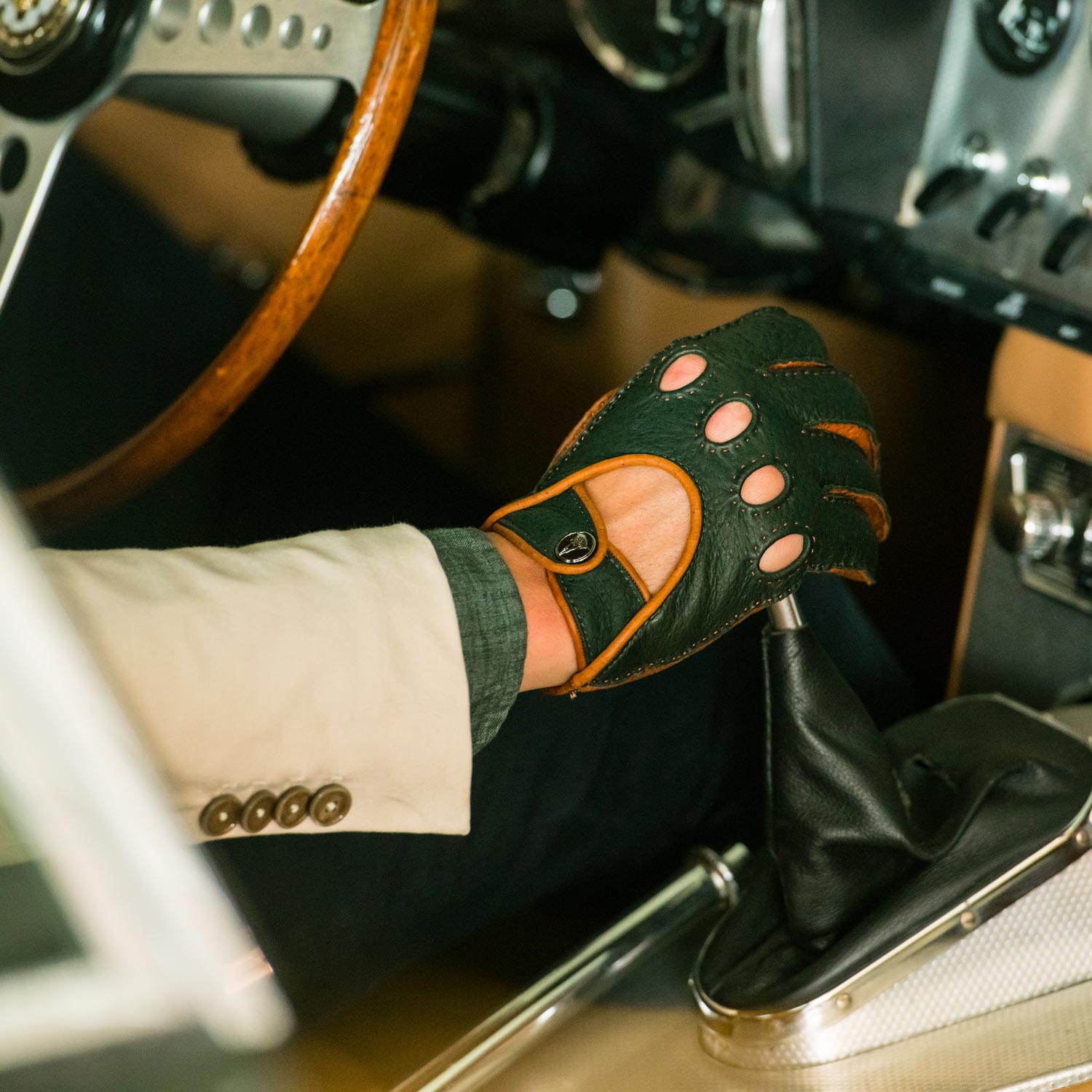 Classic Brown Green leather driving gloves - Opinari - Driver's Essentials