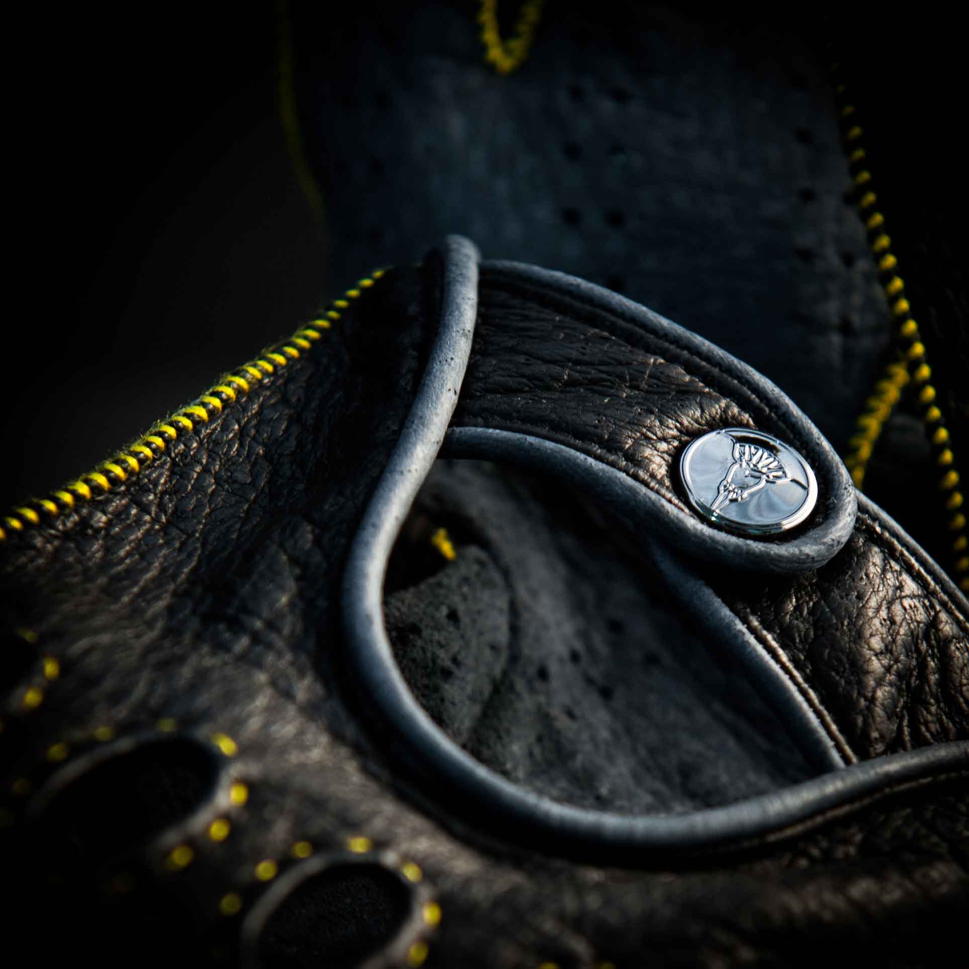 Diablo giallo Yellow driving gloves - Opinari - Driver's Essentials