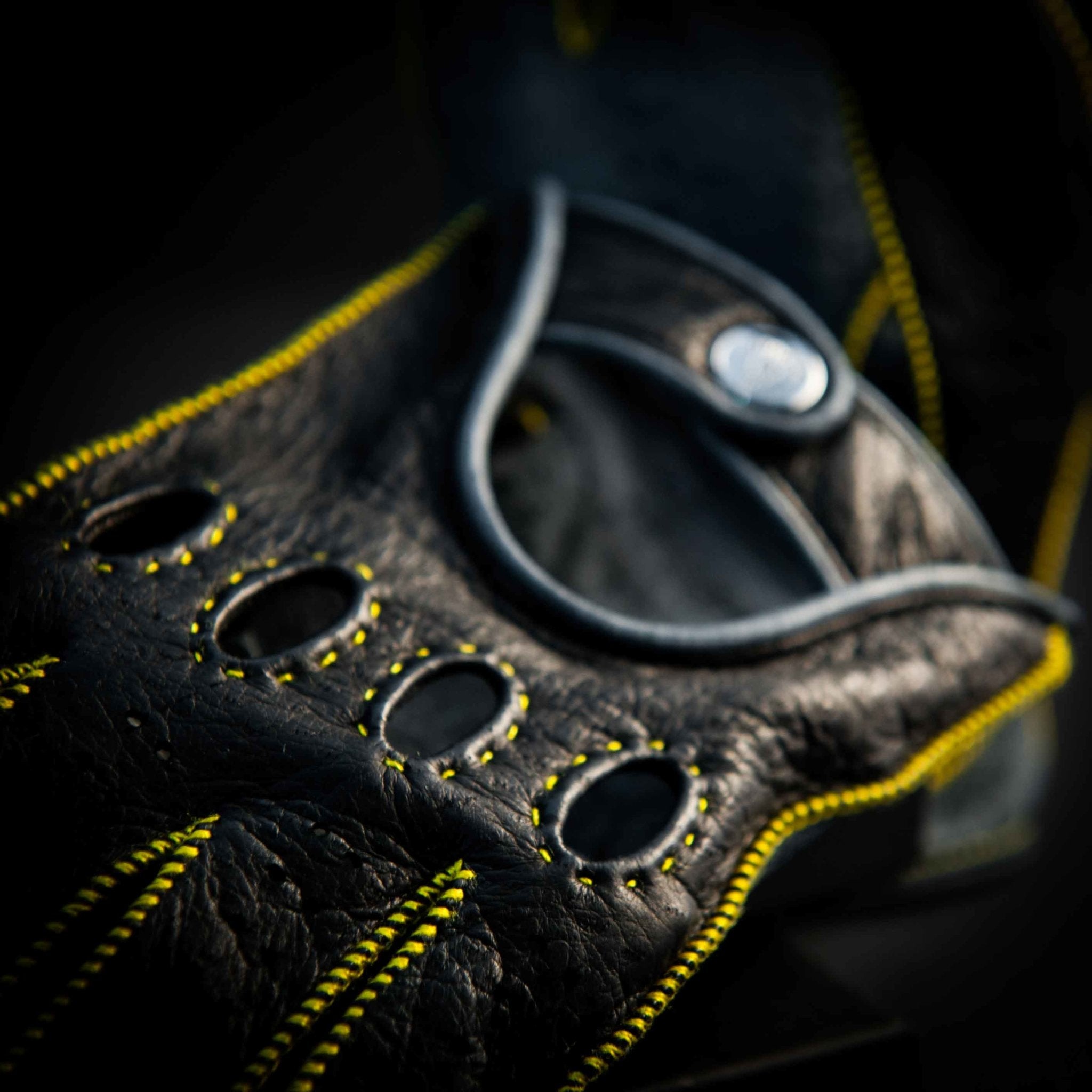Diablo giallo Yellow driving gloves - Opinari - Driver's Essentials