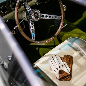 Brown White mustang men driving gloves - Opinari - Driver's Essentials