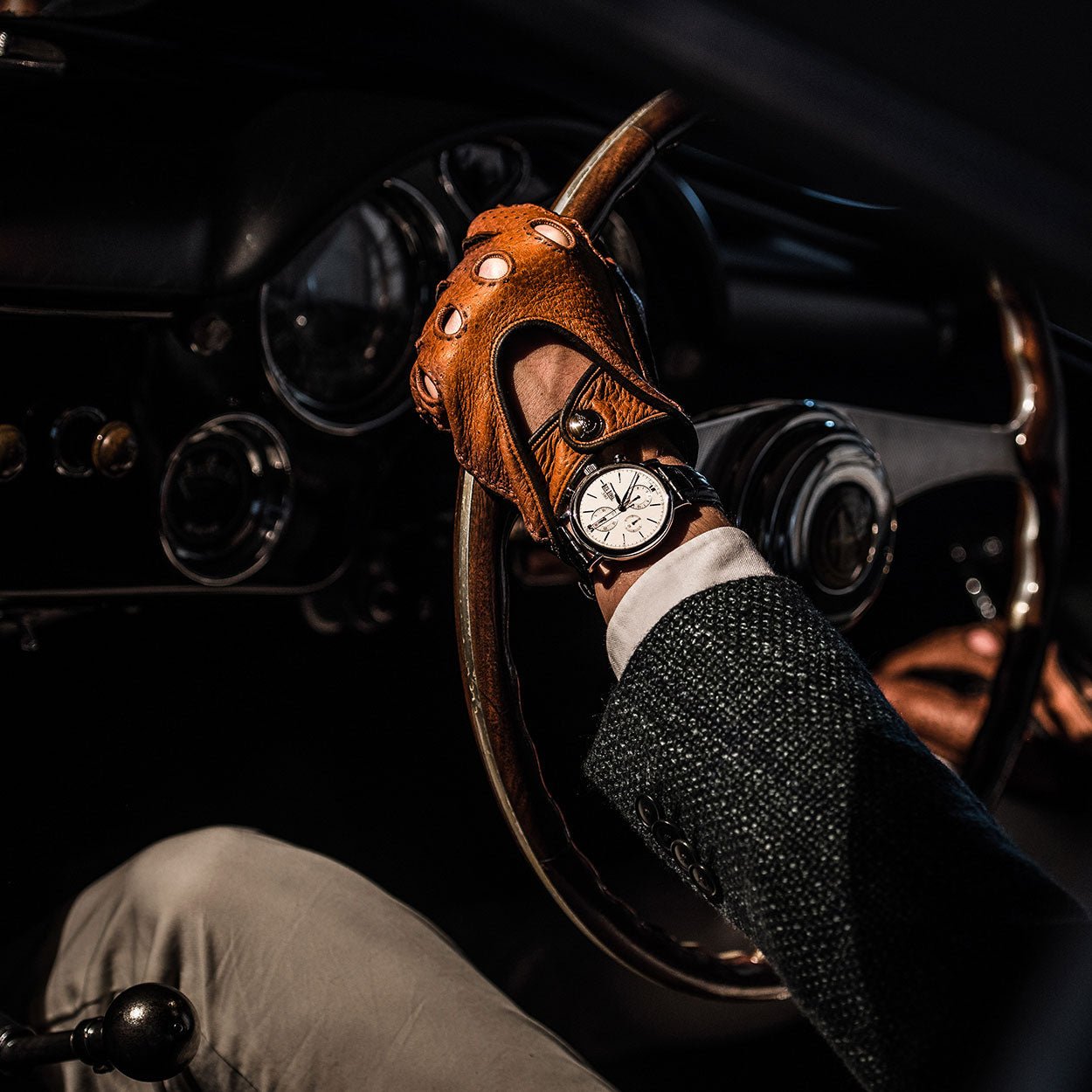 Brown designer driving gloves - Opinari - Driver's Essentials