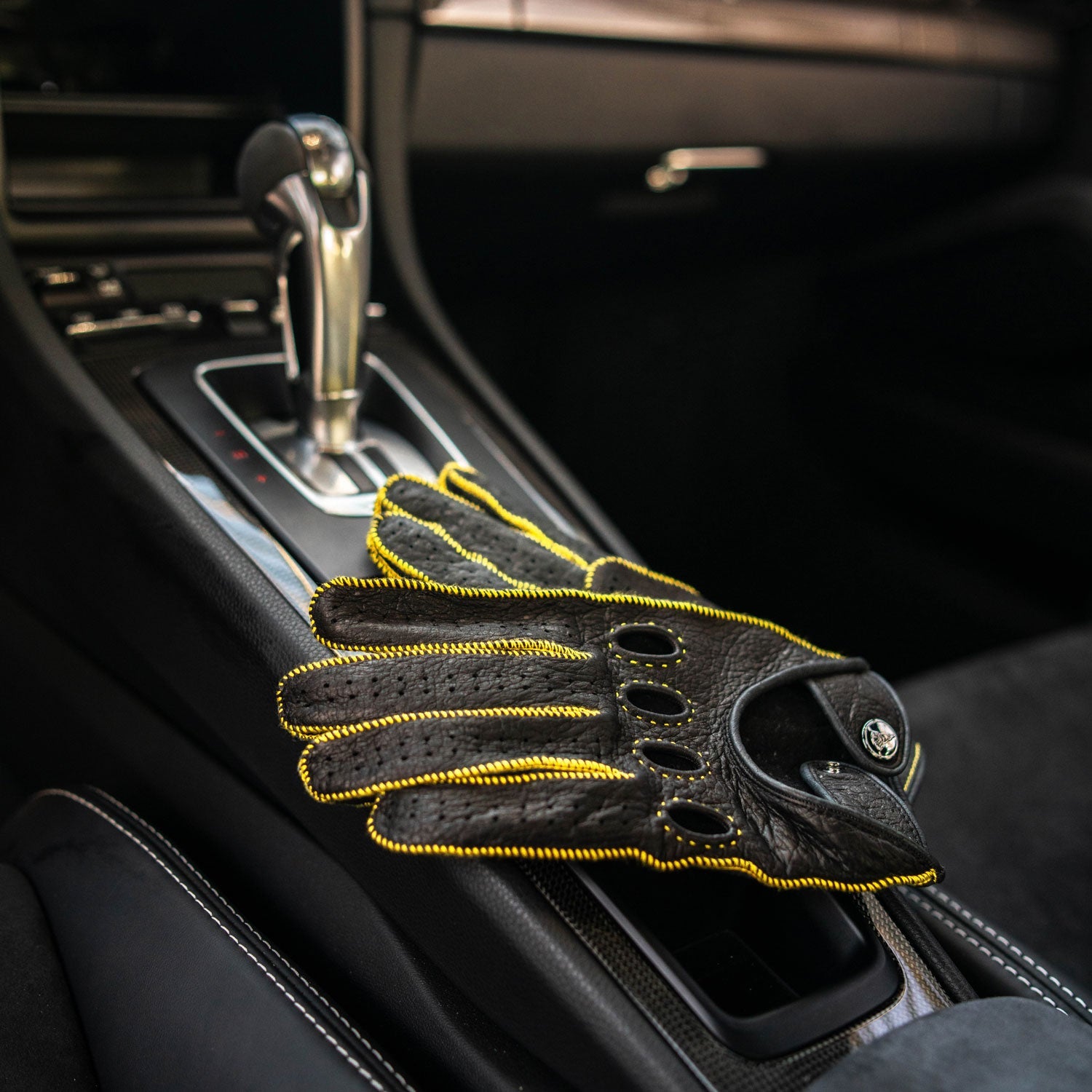 Black Yellow men's driving gloves - Opinari - Driver's Essentials
