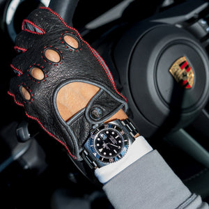 Red black men leather driving gloves - in Porsche
